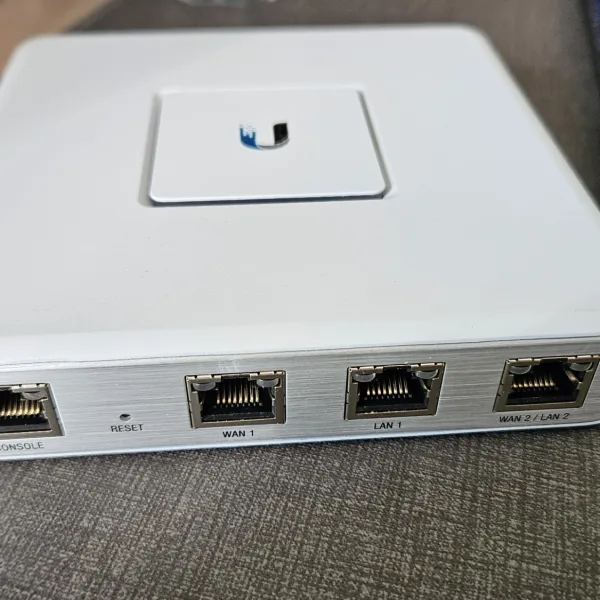 UniFi Secure Gateway (USG) met voeding