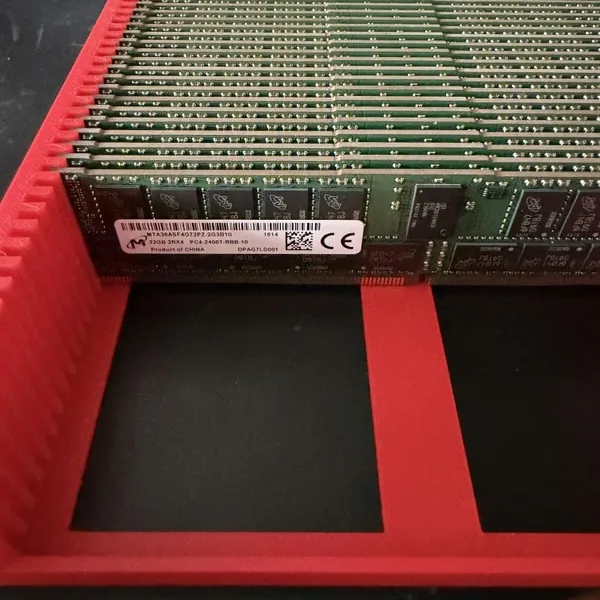 Micron MTA36ASF4G72PZ-2G3B1
