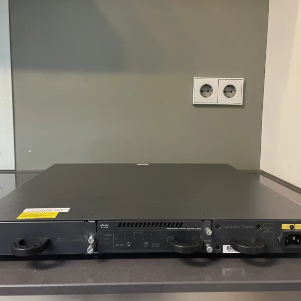 Foto van Cisco RPS redundant power system 2300