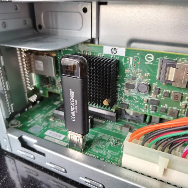HPE ProLiant MicroServer Gen10 - incl. 5x 3TB SAS + SSD & 16GB ECC